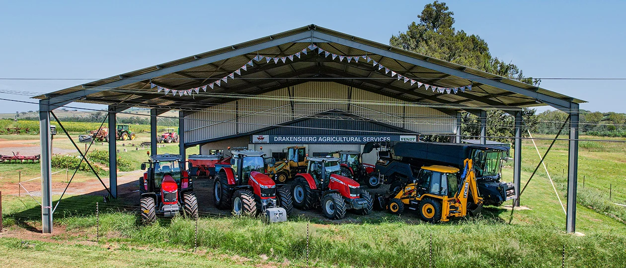 JCB machines seal the deal for Drakensberg Agricultural Services