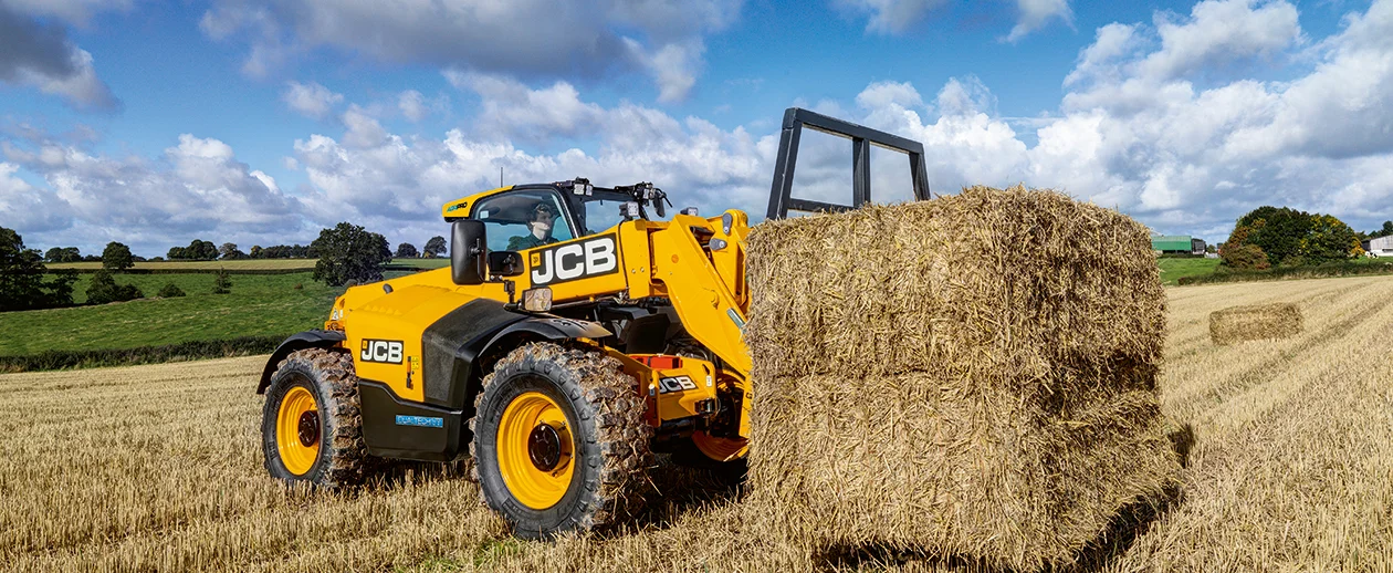 Bell and JCB bring new harvesting head and Loadall concept to NAMPO