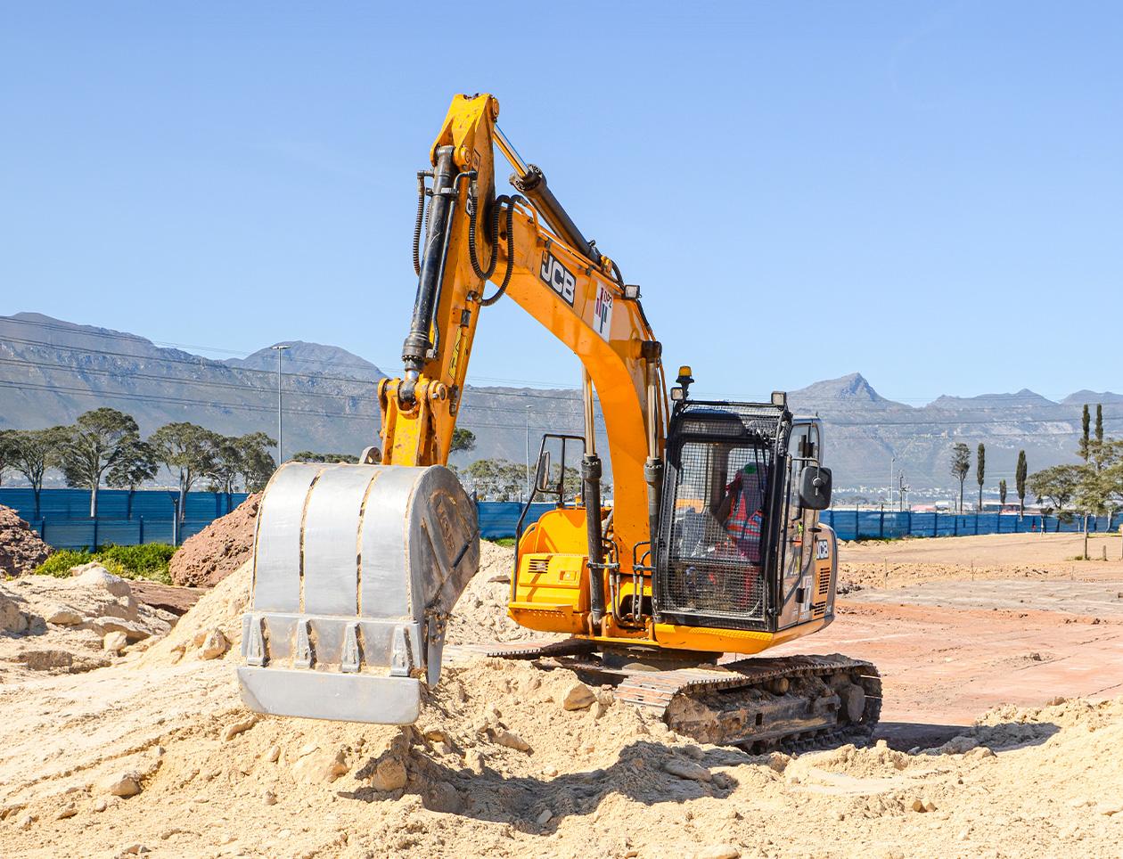 883+ Heavy Duty - Bell Equipment